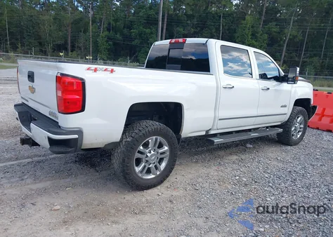 2017 Chevrolet Silverado 2500Hd High Country z USA, uszkodzony, nr VIN 1GC1KXEY3HF247978